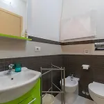 Marigu Con E Piscina 시클리