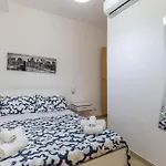 빌라 Marigu Con E Piscina *