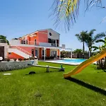 Marigu Con E Piscina 빌라