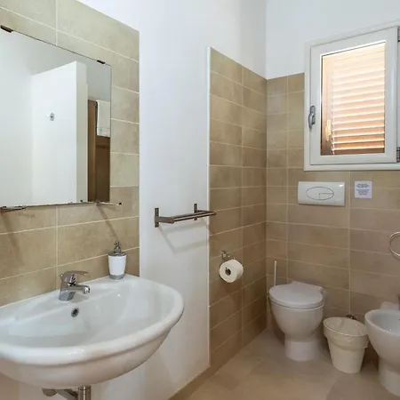 Villa Marigu Con E Piscina Scicli