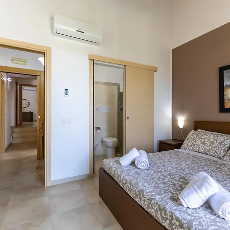 Villa Marigu Con E Piscina *